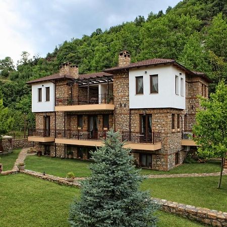 Archontiko Emmanouilidi Suites Káto Loutrákion エクステリア 写真