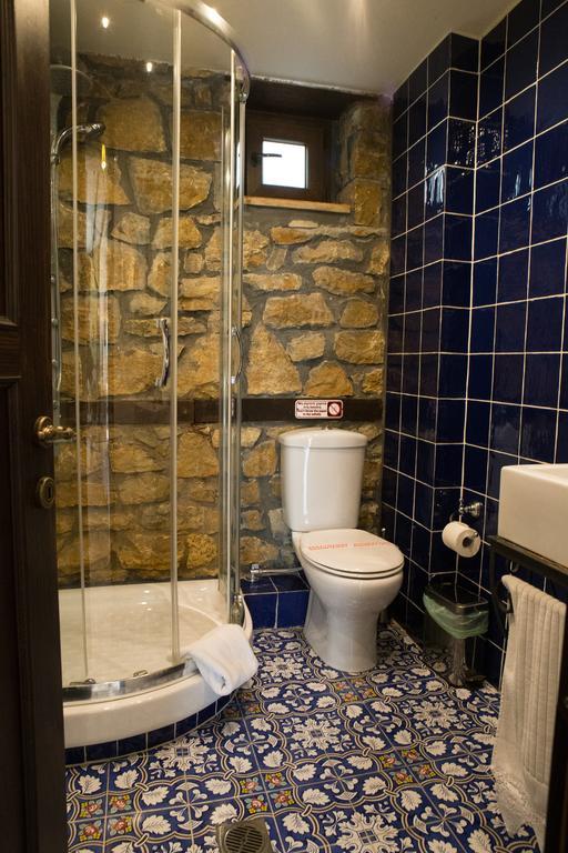 Archontiko Emmanouilidi Suites Káto Loutrákion エクステリア 写真