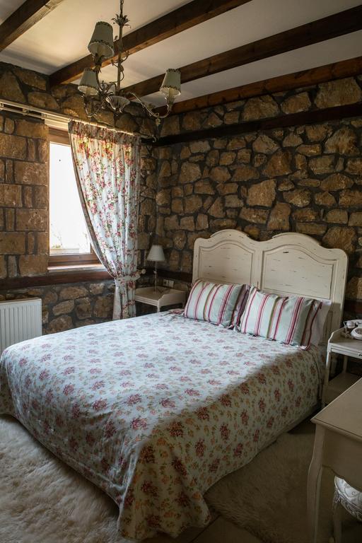Archontiko Emmanouilidi Suites Káto Loutrákion エクステリア 写真
