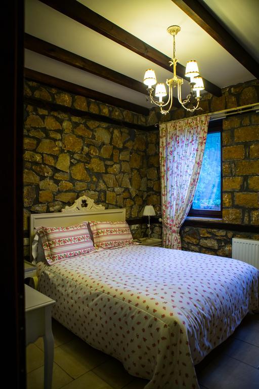 Archontiko Emmanouilidi Suites Káto Loutrákion エクステリア 写真