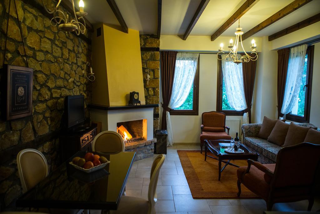Archontiko Emmanouilidi Suites Káto Loutrákion エクステリア 写真