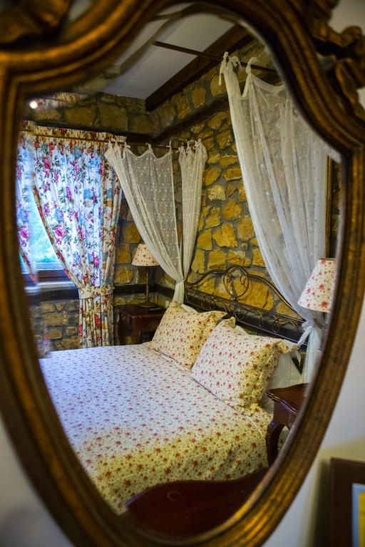 Archontiko Emmanouilidi Suites Káto Loutrákion エクステリア 写真