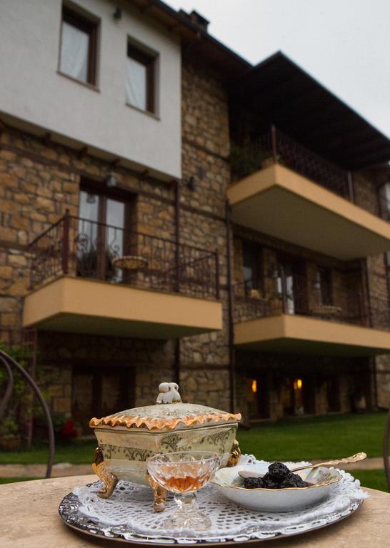 Archontiko Emmanouilidi Suites Káto Loutrákion エクステリア 写真