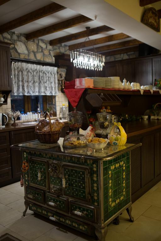 Archontiko Emmanouilidi Suites Káto Loutrákion エクステリア 写真