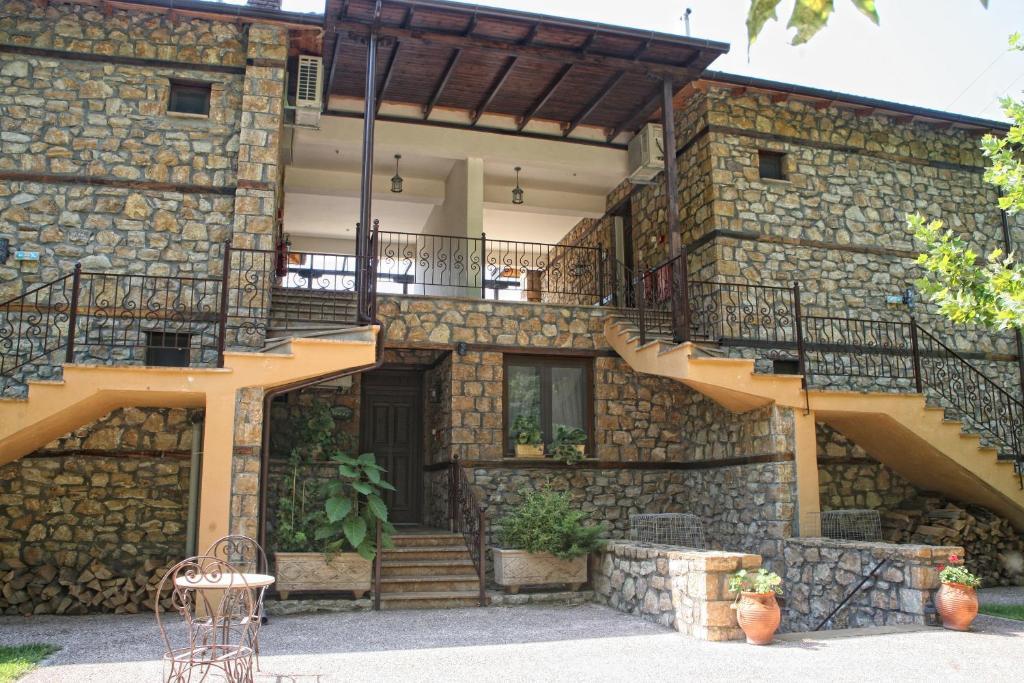 Archontiko Emmanouilidi Suites Káto Loutrákion エクステリア 写真