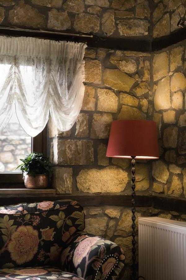 Archontiko Emmanouilidi Suites Káto Loutrákion エクステリア 写真
